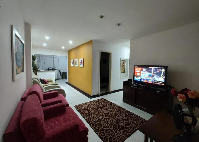 Apto Copacabana, 3 Quartos, 1 Quadra Da Praia, Posto 5