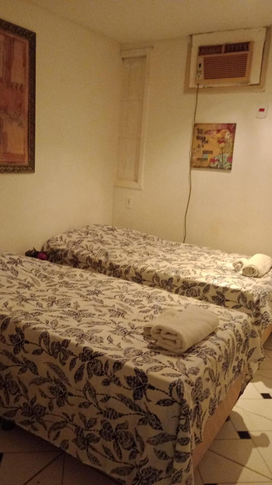 Apto Copacabana, 3 Quartos, 1 Quadra Da Praia, Posto 5 Apartamento *