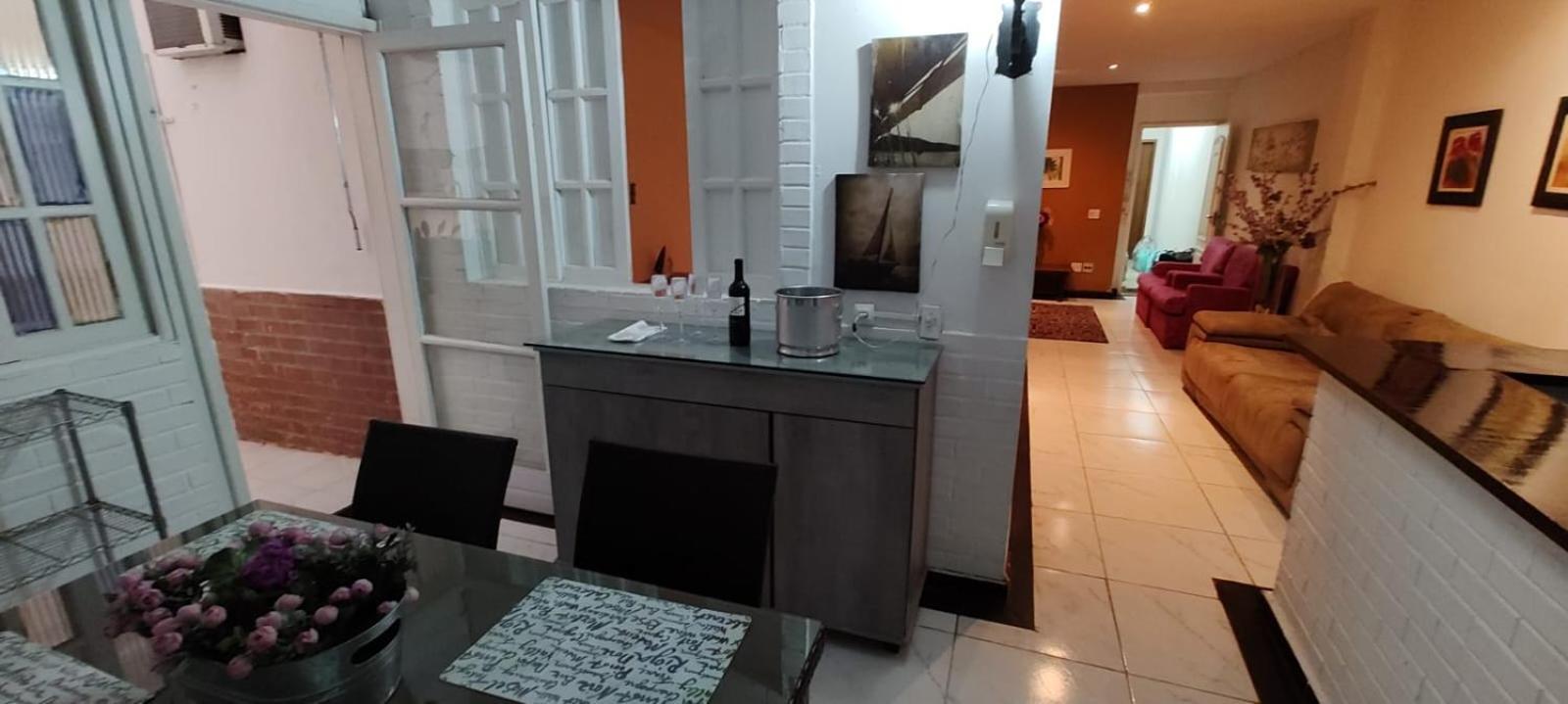 Apto Copacabana, 3 Quartos, 1 Quadra Da Praia, Posto 5 Apartamento