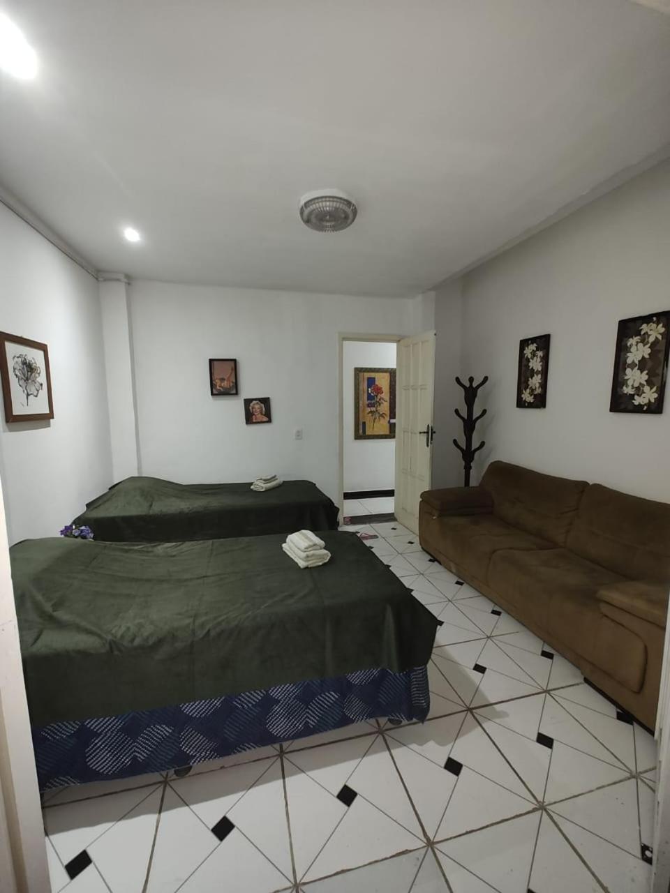 Apto Copacabana, 3 Quartos, 1 Quadra Da Praia, Posto 5 *